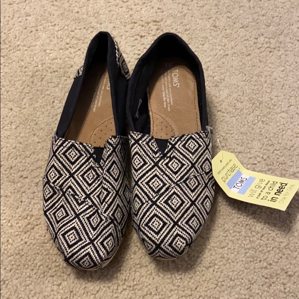 TOMS women’s classics - black woven diamond